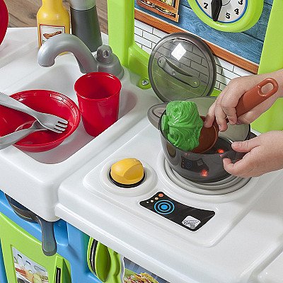 Vaikiška interaktyvi virtuvėlė su priedais Step2